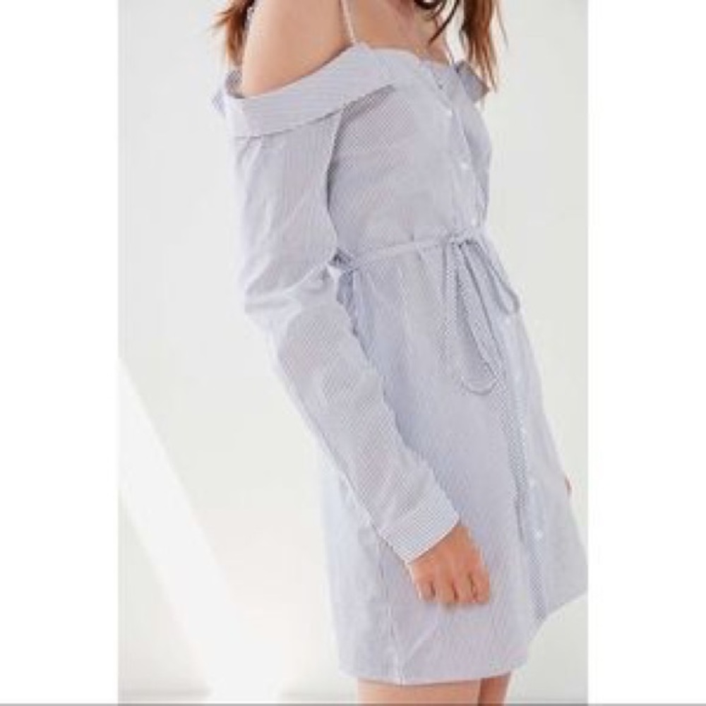 Pinstripe shirt dress - Picture 4 of 6